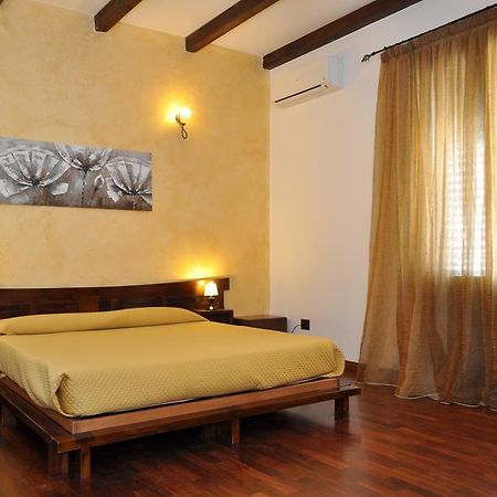 Rooms And Breakfast Zefiro ซานวิโต โลคาโป ภายนอก รูปภาพ