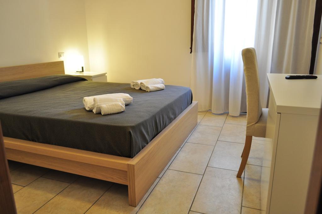 Rooms And Breakfast Zefiro ซานวิโต โลคาโป ห้อง รูปภาพ