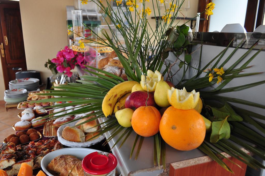 Rooms And Breakfast Zefiro ซานวิโต โลคาโป ภายนอก รูปภาพ