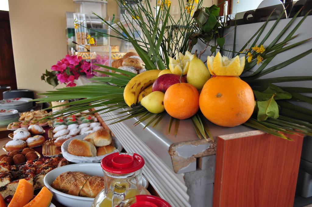 Rooms And Breakfast Zefiro ซานวิโต โลคาโป ภายนอก รูปภาพ