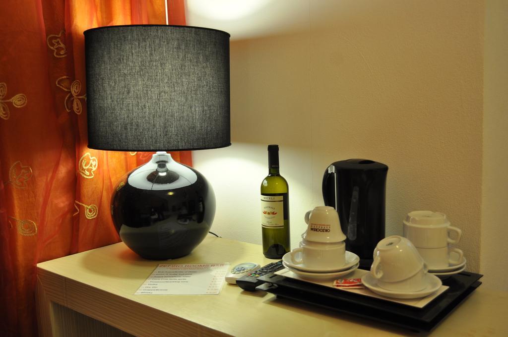 Rooms And Breakfast Zefiro ซานวิโต โลคาโป ห้อง รูปภาพ