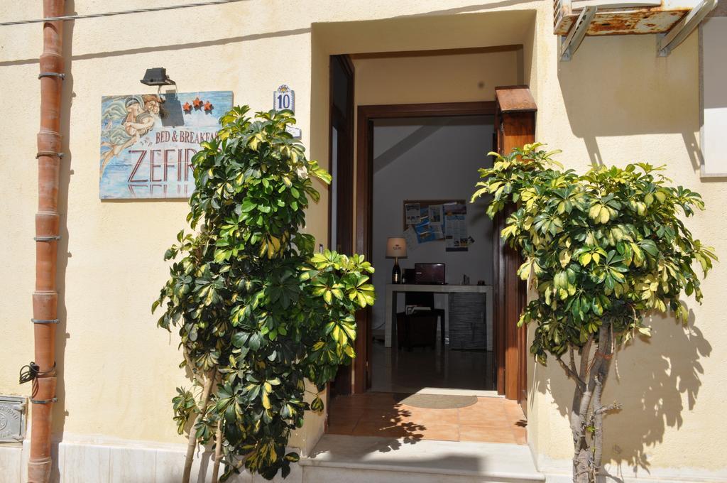 Rooms And Breakfast Zefiro ซานวิโต โลคาโป ภายนอก รูปภาพ